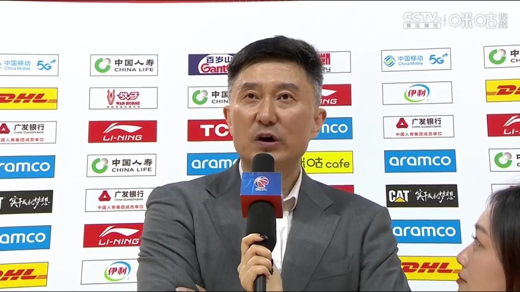 挺进八强！杜锋：感谢球迷们的支持！球队也没有辜负你们的期待！